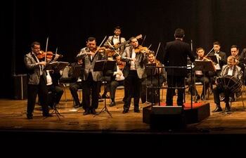 Los Orrego y la Orquesta de Cámara Municipal de Asunción harán hoy una celebración a la tradición musical.