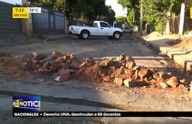 Obra sin señalización genera caos