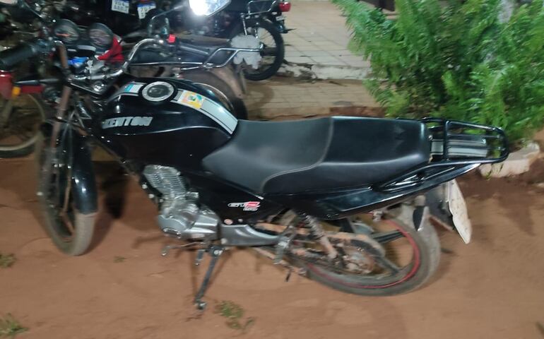 Motocicleta abandonada tras hurto en J.A Saldívar.