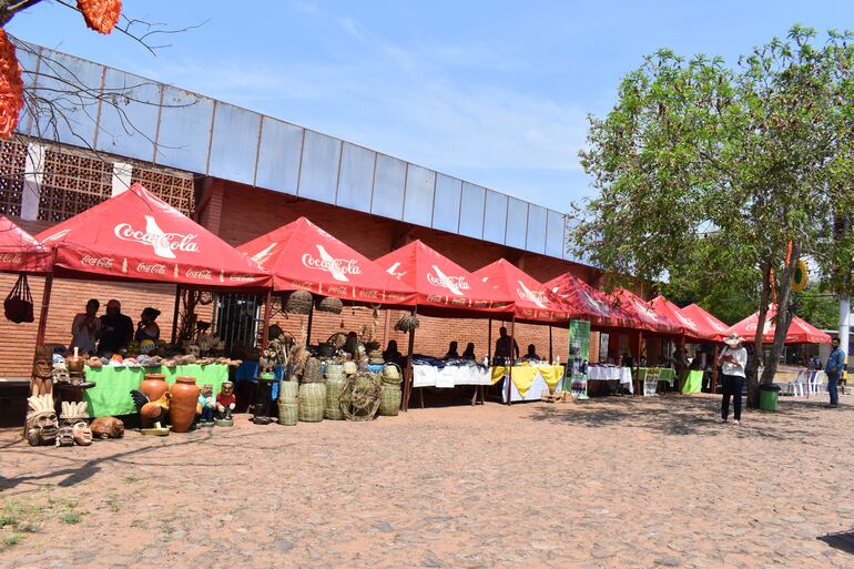 Se apunta a reactivar la economía poco a poco, mediante este tipo de ferias en el departamento de Cordillera.