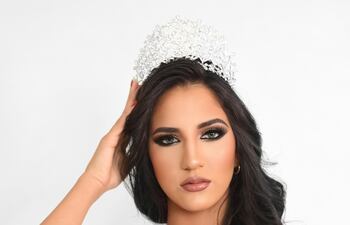 Fiorella Zaracho, Miss Reina Mundial Paraguay.