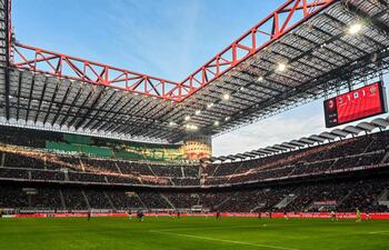 Una vista del estadio San Siro, donde el AC Milan disputa sus partidos de local.