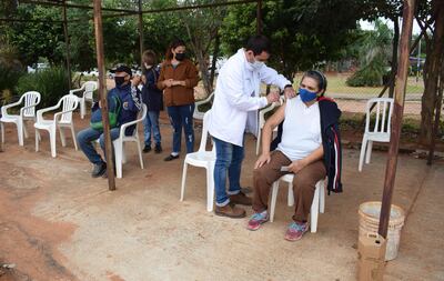 Una escasa cantidad de personas llegó ayer al vacunatorio para recibir la primera dosis anticovid.