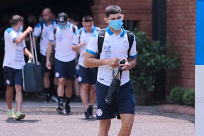 Julio  Enciso Espínola (18), antes del viaje de ayer con la selección.