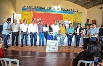 En clausura de curso de Sinafocal están los referentes de un sector del Movimiento Añeteté en Carapeguá.