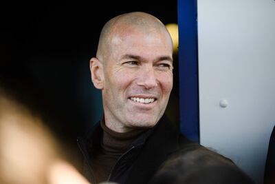 Zidane, que cumplirá 50 años el jueves 23, rechazó dirigir por ahora al París SG porque aspira entrenar a la selección francesa.