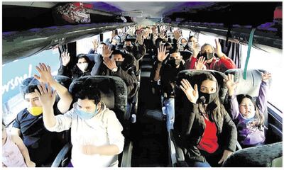 Los paraguayos repatriados desde Argentina pasarán a cumplir la  cuarentena sanitaria en albergues especiales.