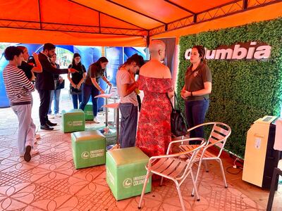 Un total de 8 universidades se instalaron hoy en el Peatonal Bicentenario, ubicado al costado de la Municipalidad de San Lorenzo.