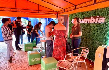 Un total de 8 universidades se instalaron hoy en el Peatonal Bicentenario, ubicado al costado de la Municipalidad de San Lorenzo.