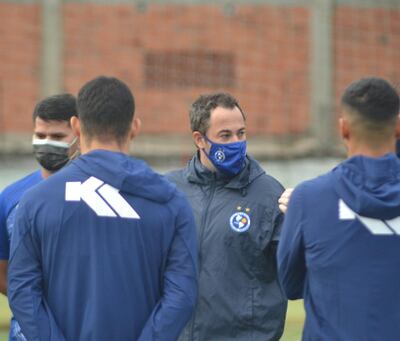 Pumpido ya entrenó al grupo.