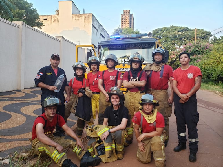 El equipo de rescate que acudió al llamado de auxilio.