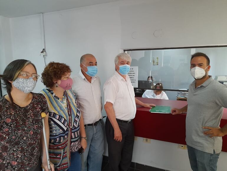 Representantes de la campaña Itaipú 2023 Causa Nacional, que reivindica la recuperación de la soberanía en la entidad binacional Itaipú.