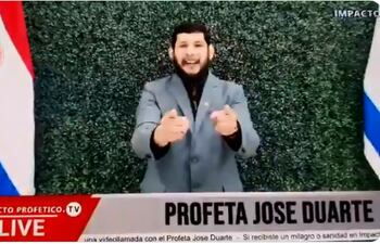 El "profeta" José Duarte, durante su polémico discurso en contra de los periodistas.
