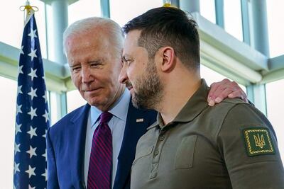 El presidente estadounidense Joe Biden y el ucraniano Volodimir Zelenski, este sábado en Hiroshima.