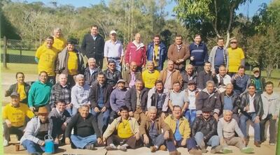 Grupo de exseminarista que el sábado y el domingo hará un encuentro en Altos.