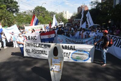 El personal de blanco recordó que en el año 2021 no terminará la pandemia, sino que seguirá la atención de casos respiratorios.