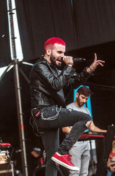 Marcelo Delgado, vocalista de la agrupación de fusión Mama Santa, cuya propuesta gira en torno a la cumbia, el ska y el cuarteto.