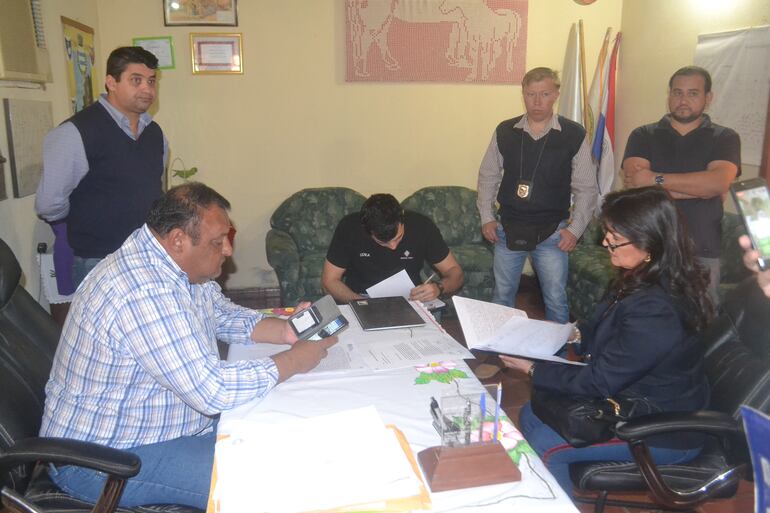 /pf/resources/images/abc-placeholder.png?d=2394