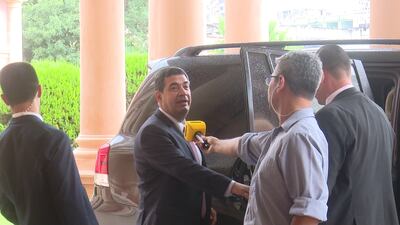 Hugo Velázquez, vicepresidente de la República saliendo del Palacio de Gobierno esta mañana.