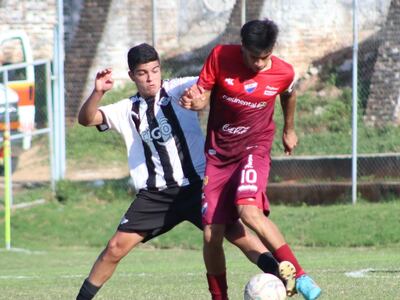 Libertad derrotó a su rival de turno, Nacional, por 2-1.