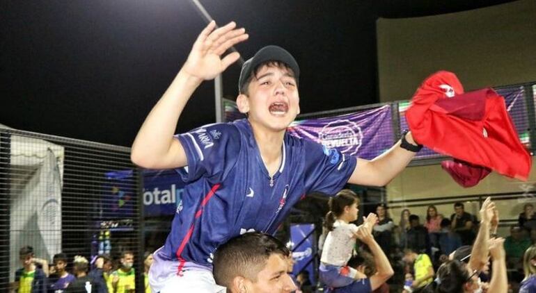 Paraguay es campeón mundial juvenil de pádel. 