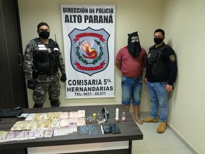 Los intervinientes incautaron de su poder moñitos de crack.