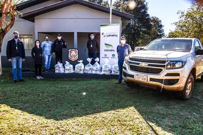 Entrega de los kits de alimentos de la campaña "Juntos sumamos" a la Comisaría de San Alberto mediante colaboradores del Silo San Alberto de Agrofértil.