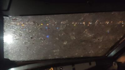 La parte frontal o "nariz" del avión, denominada fuselaje, quedó totalmente destruida.