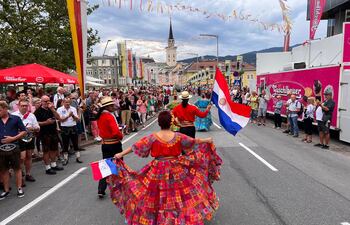 Paraguay participó por primera vez de los desfiles.