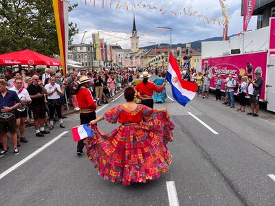 Paraguay participó por primera vez de los desfiles.