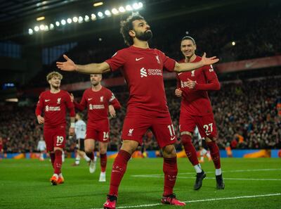 Mohamed Salah celebra tras anotar el cuarto gol para Liverpool, el primero de su cosecha personal. El egipcio suma 10 goles contra Manchester United.