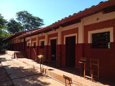 El edificio del colegio necesita de una refacción adecuada principalmente del techo y la parte eléctrica