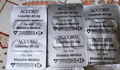 Las muestras médicas no son suficientes para cubrir el mes que el paciente debe esperar para volver a recibir los fármacos, según denuncias.