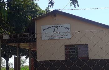 La víctima estaba en el interior de una escuela Clara Noce de Coronel cuando llegaron los asaltantes.