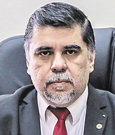 Ministro de Salud, Julio Borba, apuesta por las restricciones regionales para frenar la pandemia del covid-19.