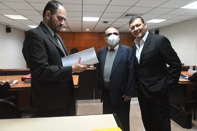 Víctor Bogado, ex senador cartista, junto a su abogado en Tribunales.