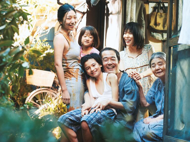 El galardonado filme japonés "Somos una familia" se presenta en el Festival Internacional de Cine.