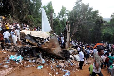 Accidente aéreo de mayo de 2010, en India, con 169 personas a bordo. Hoy, las autoridades aeroportuarias reportan otro grave accidente. (archivo)