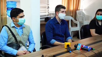 El director de la Décima Región Sanitaria Hugo Kunzle y el secretario de la Juventud Esteban Wiens.