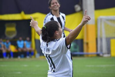 Liz Peña convirtió un doblete este día.