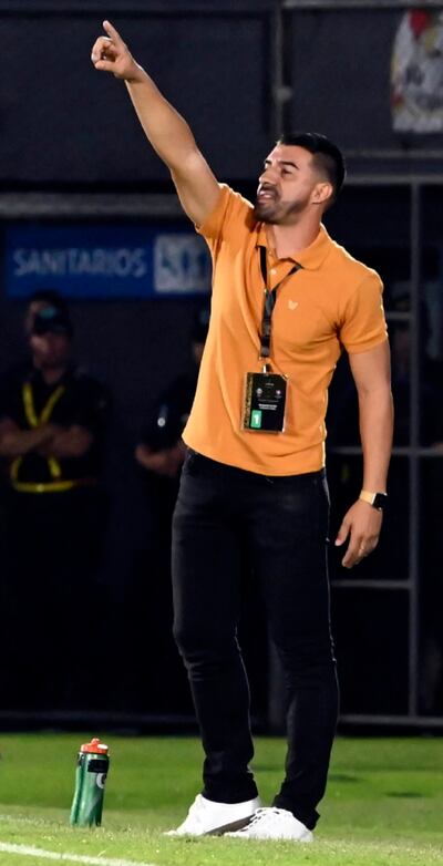 Julio César Cáceres, el técnico de Olimpia.