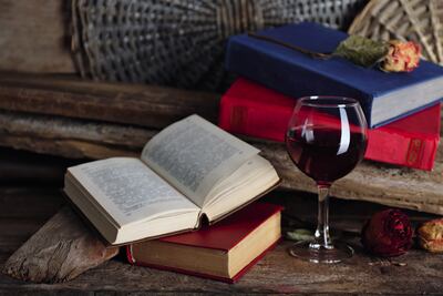 Lecturas con un vino y una flor
