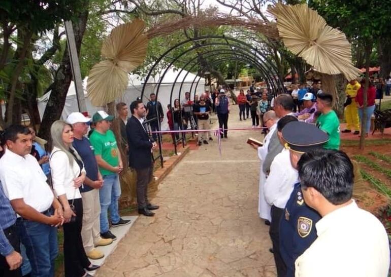 Acto inaugural de la 18ª edición de la Expo Cuero Atyrá.