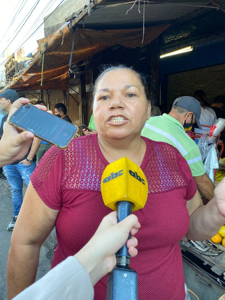 Estanislaa Ovelar, comerciante del Mercado 4.