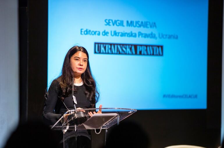 Sevgil Musaieva, perodista ucraniana, realizó un emotivo relato acerca de la guerra en su país