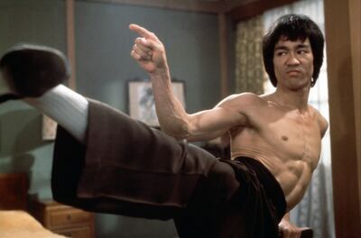 El actor y artista Marcial Bruce Lee cumpliría hoy 80 años. Falleció en 1973 a causa de un edema cerebral.