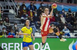 Jazmín Mendoza, con 3 goles contra Brasil, tuvo gran juego.