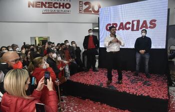 Oscar Rodríguez durante su discurso oficial tras el triunfo en las primarias partidarias de la ANR.