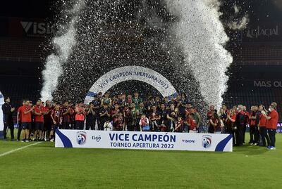 Después de la victoria del sábado sobre Tacuary (1-0), se procedió a la premiación de Cerro Porteño como el subcampeón del torneo Apertura y con el puntaje inédito de 50 puntos.
