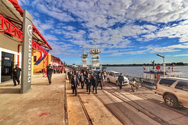 Recorrido en la zona de los depósitos que fueron mejorados.